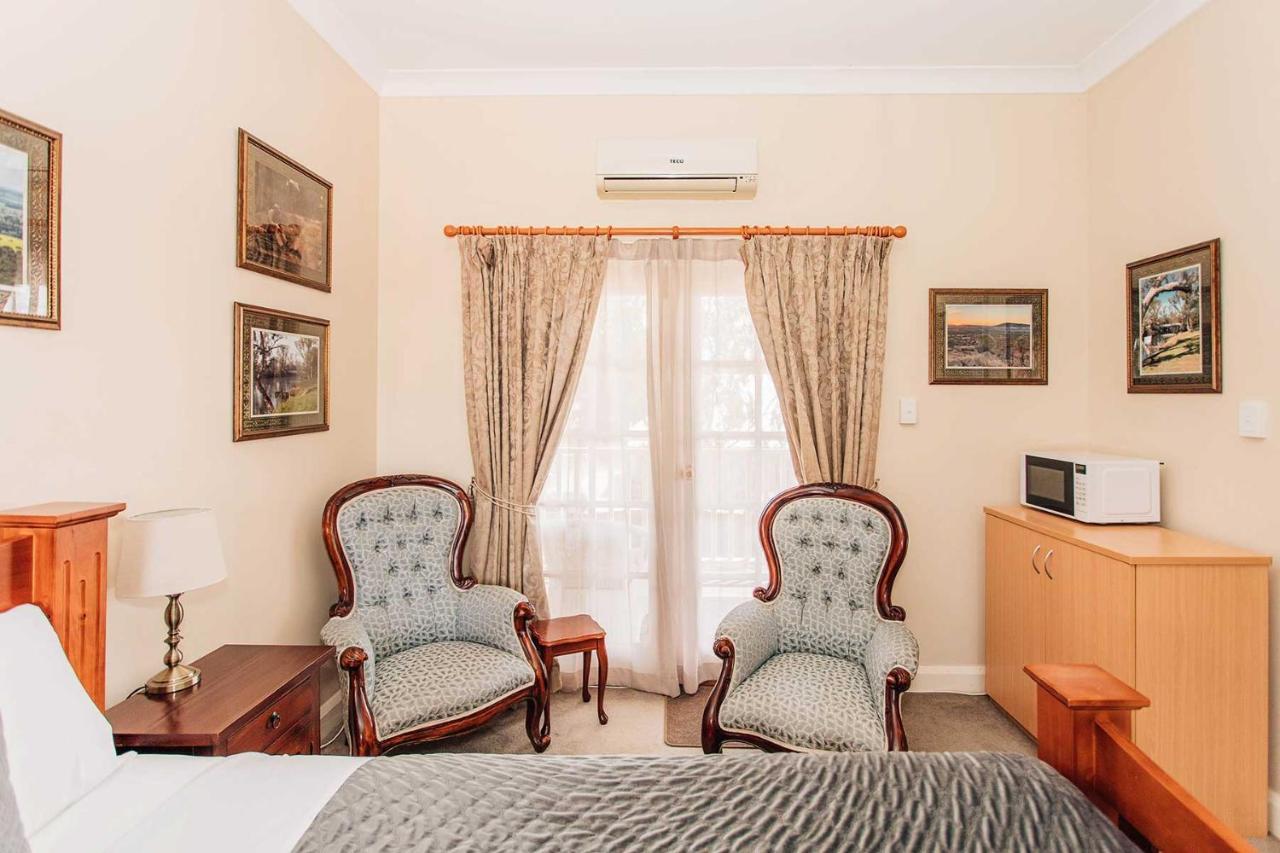 Settlers Hotel ヨーク エクステリア 写真